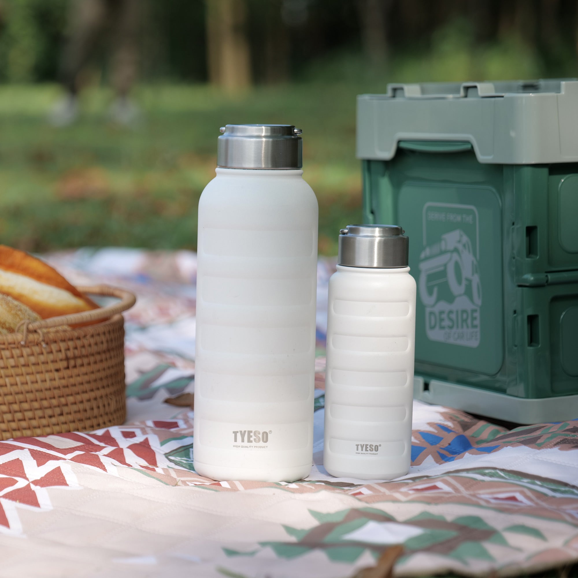 TYESO_Ascent_Portable_Sports_Bottle_with_Handle_White_1 فلاسک تایسو حجم 750 میل - Image 1