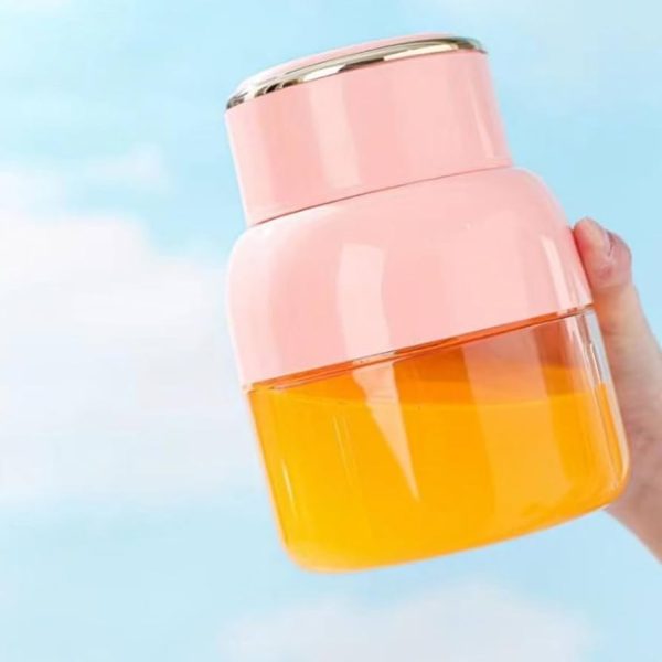 آبمیوه گیری شارژی کوچک